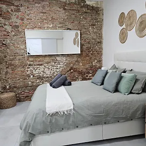 https://estudio-trinidad-centro-mlaga.1costadelsol.com